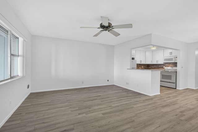 100 Shore 307 Court 307, North Palm Beach, FL 33408