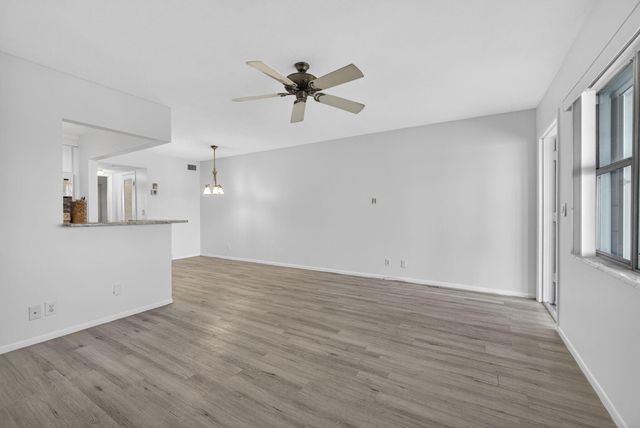 100 Shore 307 Court 307, North Palm Beach, FL 33408