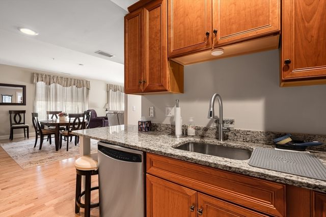 248 Albion St 324, Wakefield, MA 01880