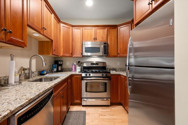 248 Albion St 324, Wakefield, MA 01880