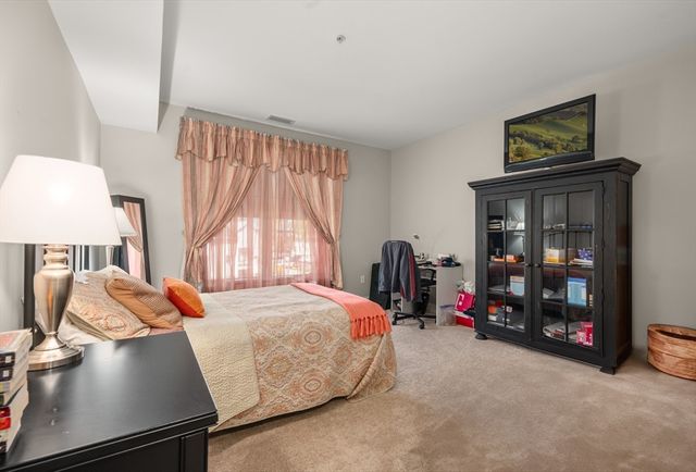 248 Albion St 324, Wakefield, MA 01880