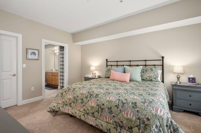 248 Albion St 324, Wakefield, MA 01880