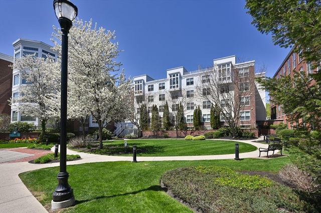 248 Albion St 324, Wakefield, MA 01880