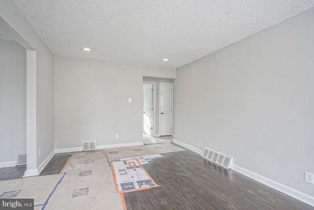 212 OGG, Somerdale, NJ 08083