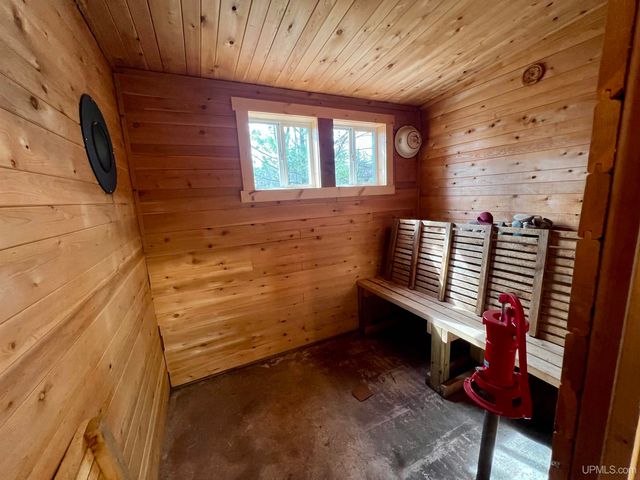 11181 42nd Road, Wetmore, MI 49895