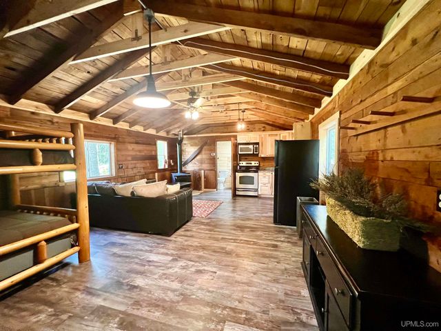 11181 42nd Road, Wetmore, MI 49895