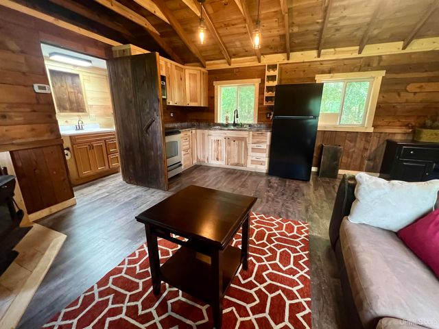 11181 42nd Road, Wetmore, MI 49895