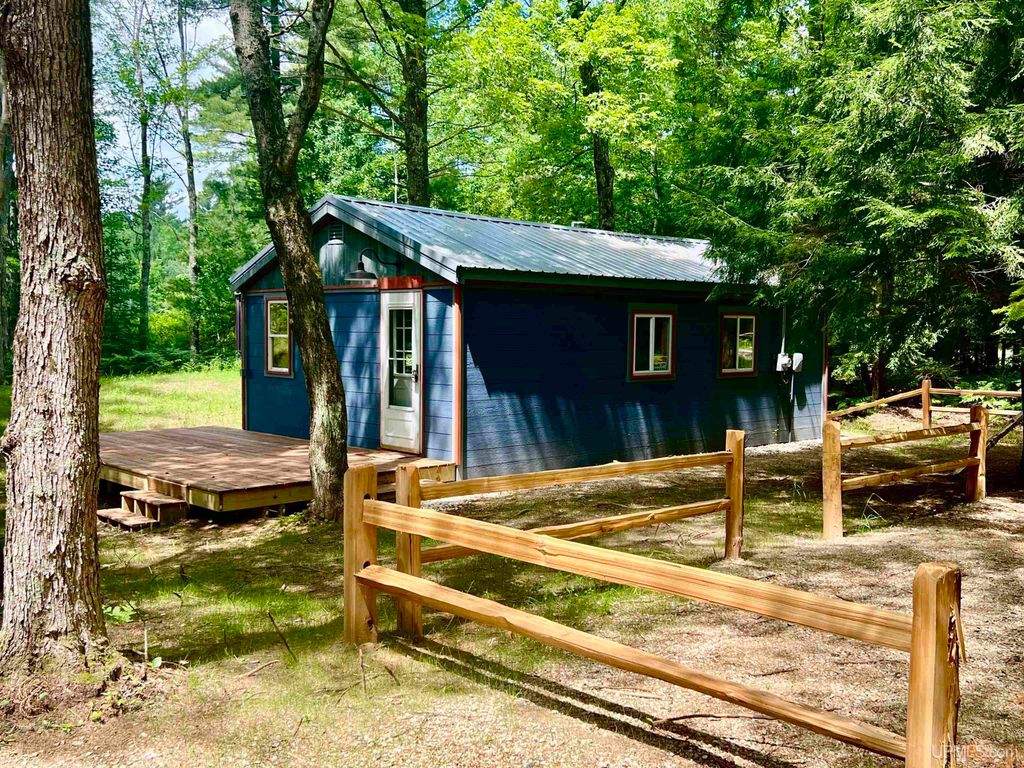 11181 42nd Road, Wetmore, MI 49895