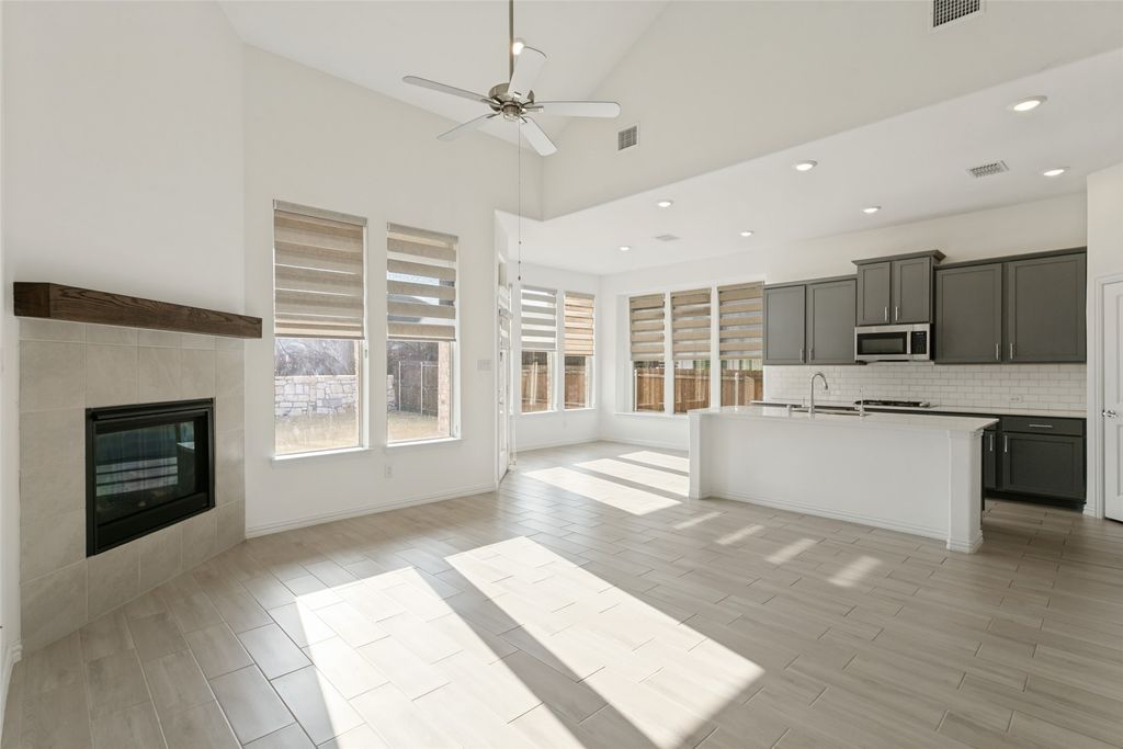 2121 Esher Drive, Little Elm, TX 75068 — photo 4