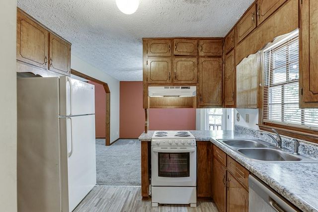 6225 Oak Ridge Drive, Flowery Branch, GA 30542