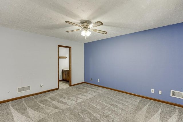 6225 Oak Ridge Drive, Flowery Branch, GA 30542