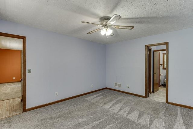 6225 Oak Ridge Drive, Flowery Branch, GA 30542