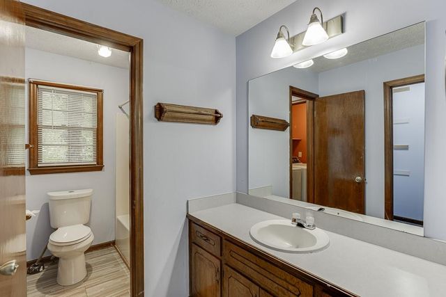 6225 Oak Ridge Drive, Flowery Branch, GA 30542