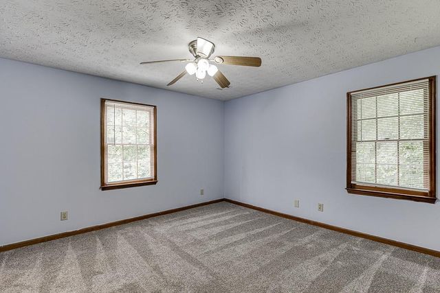 6225 Oak Ridge Drive, Flowery Branch, GA 30542