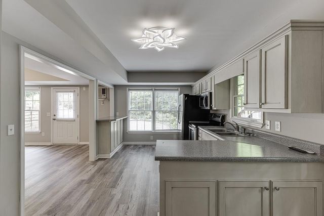6225 Oak Ridge Drive, Flowery Branch, GA 30542