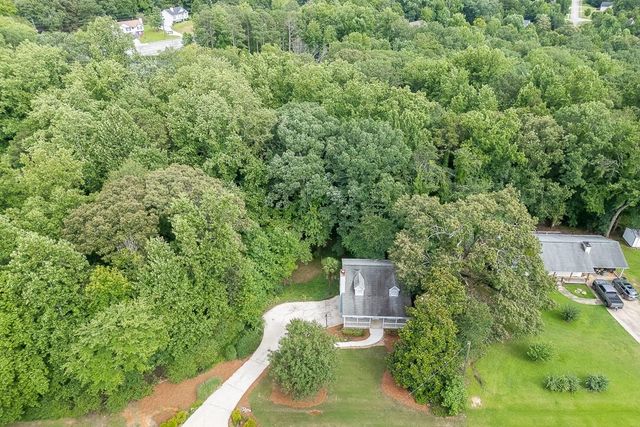 6225 Oak Ridge Drive, Flowery Branch, GA 30542
