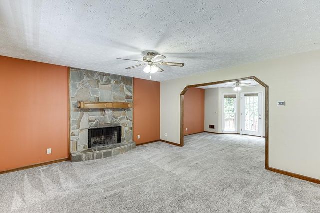 6225 Oak Ridge Drive, Flowery Branch, GA 30542