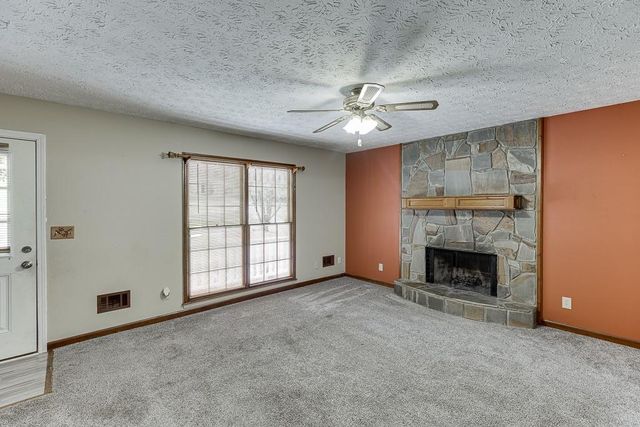 6225 Oak Ridge Drive, Flowery Branch, GA 30542