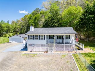 25 Winchester Woods Drive, Murphy, NC 28906