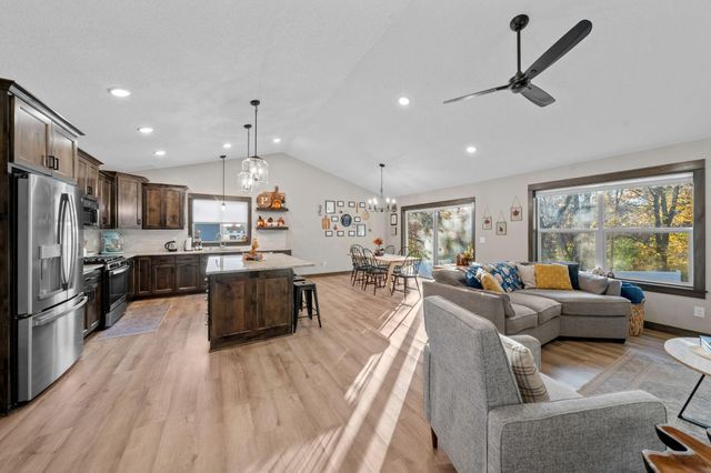 1045 Bellaire Boulevard NW, Isanti, MN 55040