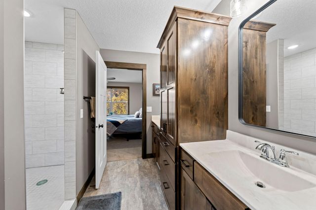 1045 Bellaire Boulevard NW, Isanti, MN 55040