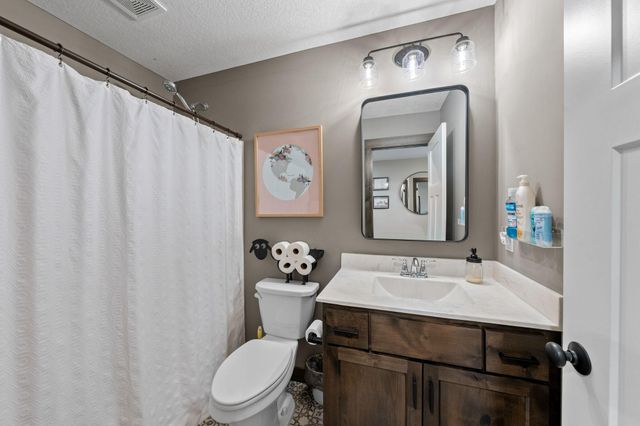 1045 Bellaire Boulevard NW, Isanti, MN 55040