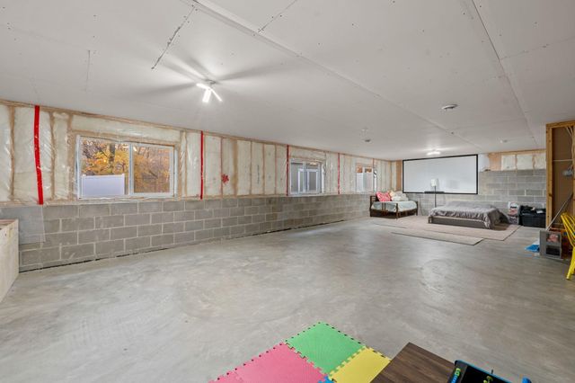 1045 Bellaire Boulevard NW, Isanti, MN 55040