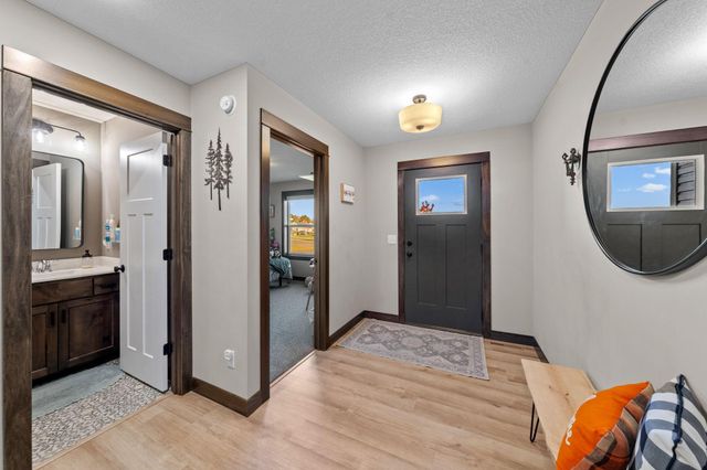 1045 Bellaire Boulevard NW, Isanti, MN 55040