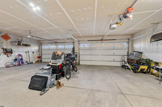 1045 Bellaire Boulevard NW, Isanti, MN 55040