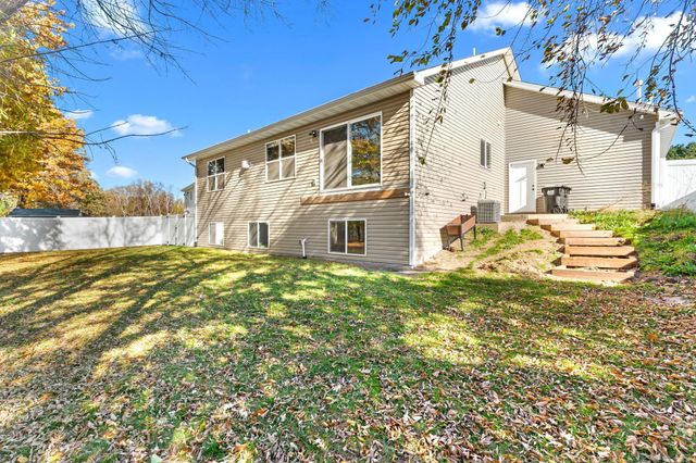 1045 Bellaire Boulevard NW, Isanti, MN 55040