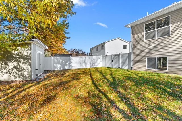 1045 Bellaire Boulevard NW, Isanti, MN 55040