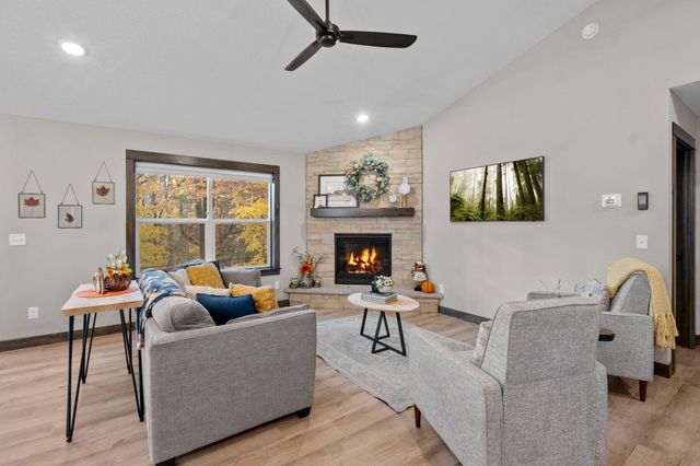 1045 Bellaire Boulevard NW, Isanti, MN 55040