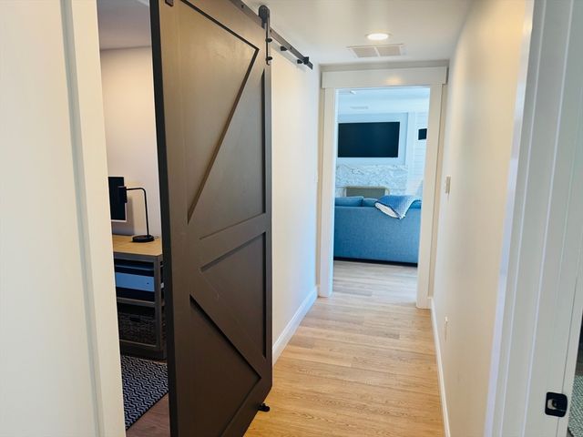 10 Knollwood Dr, Falmouth, MA 02536