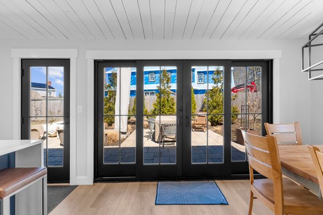 10 Knollwood Dr, Falmouth, MA 02536