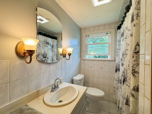 18 Woodland Cir, Methuen, MA 01844
