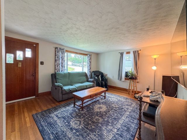 18 Woodland Cir, Methuen, MA 01844