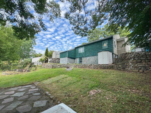 18 Woodland Cir, Methuen, MA 01844