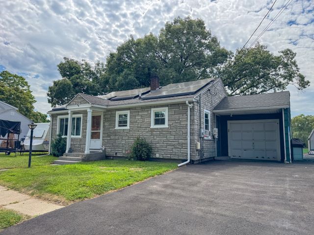 18 Woodland Cir, Methuen, MA 01844