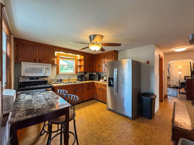 18 Woodland Cir, Methuen, MA 01844