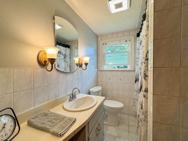 18 Woodland Cir, Methuen, MA 01844