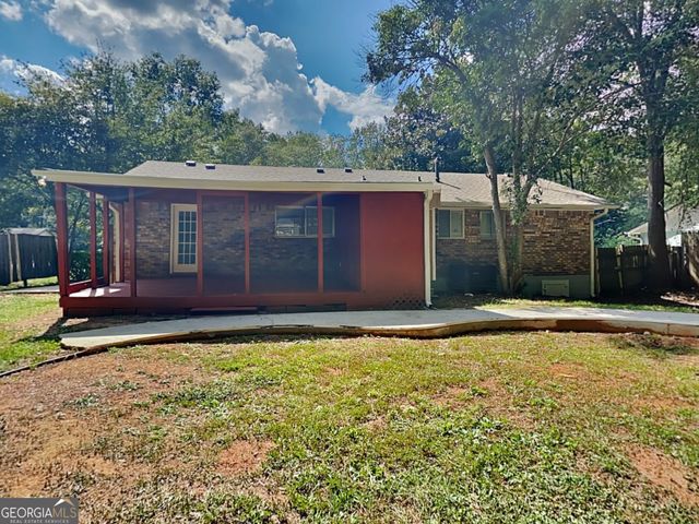 1352 Labelle Street, Jonesboro, GA 30238