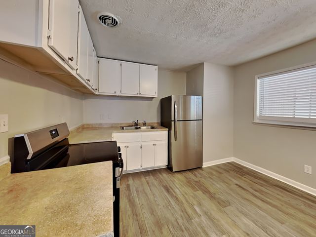 1352 Labelle Street, Jonesboro, GA 30238