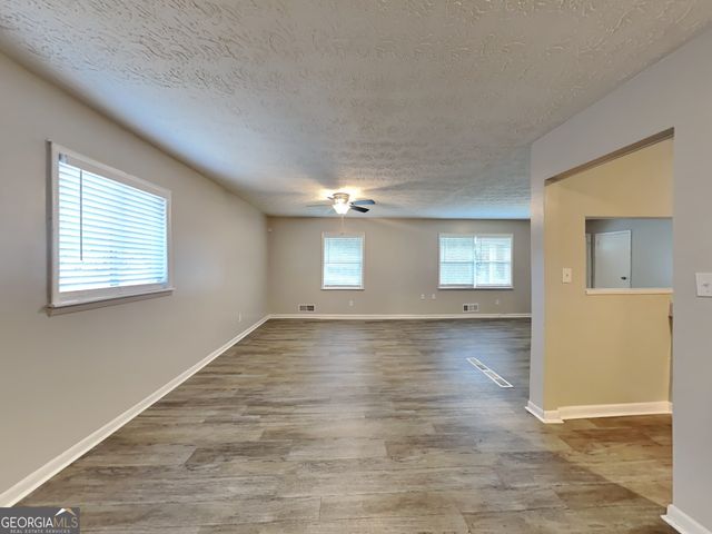 1352 Labelle Street, Jonesboro, GA 30238