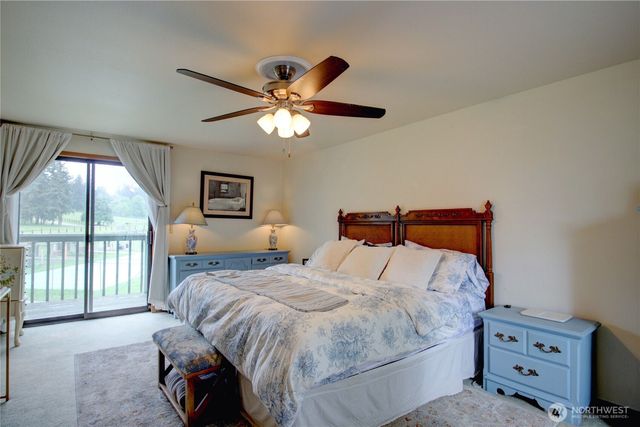 2259 Happy Valley Road, Oak Harbor, WA 98277