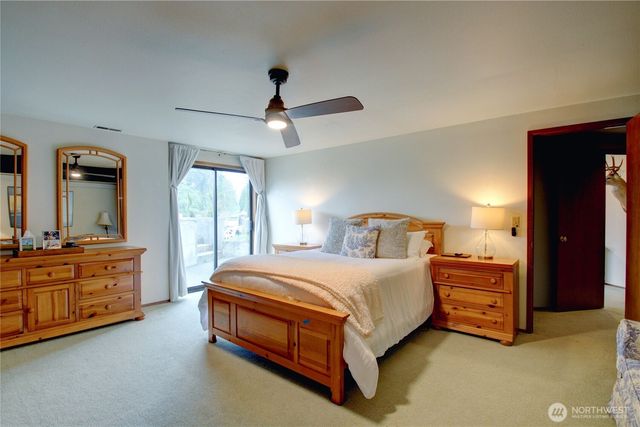 2259 Happy Valley Road, Oak Harbor, WA 98277