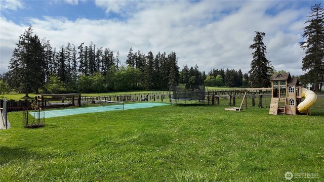 2259 Happy Valley Road, Oak Harbor, WA 98277