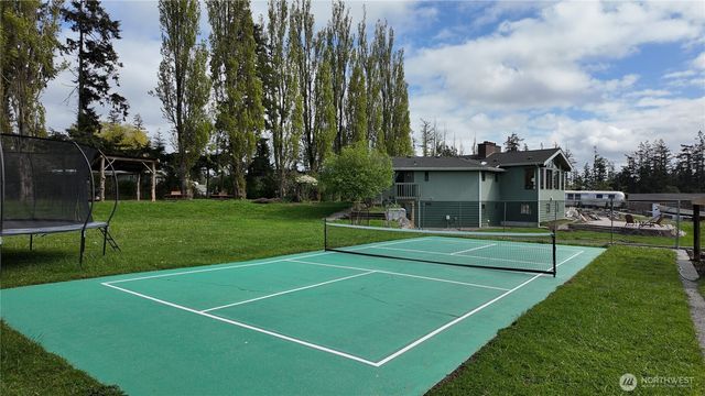 2259 Happy Valley Road, Oak Harbor, WA 98277