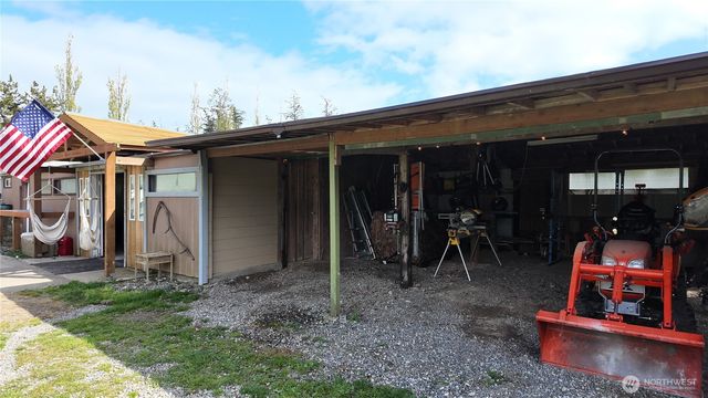 2259 Happy Valley Road, Oak Harbor, WA 98277