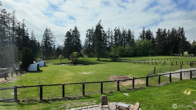 2259 Happy Valley Road, Oak Harbor, WA 98277