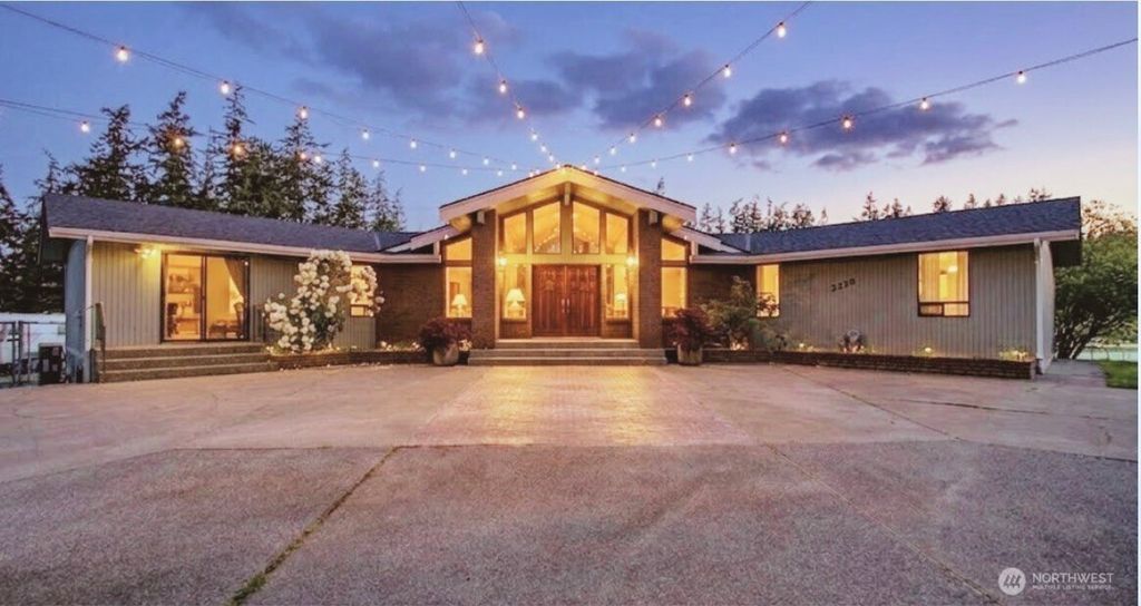 2259 Happy Valley Road, Oak Harbor, WA 98277